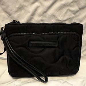 Tommy Hilfiger Quilted Black Wristlet